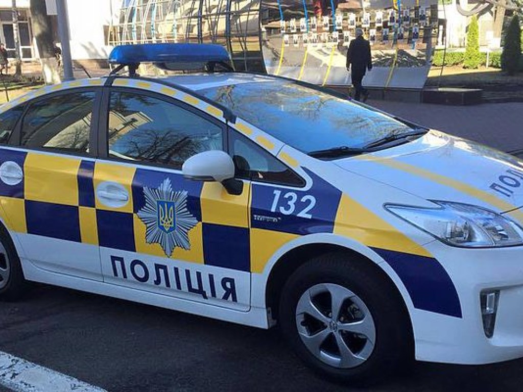 В Донецкой области на мине подорвался полицейский автомобиль, погиб правоохранитель (ФОТО)