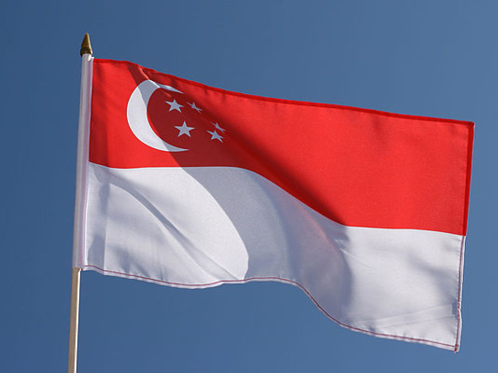 Сингапур приостановил торговые отношения с КНДР