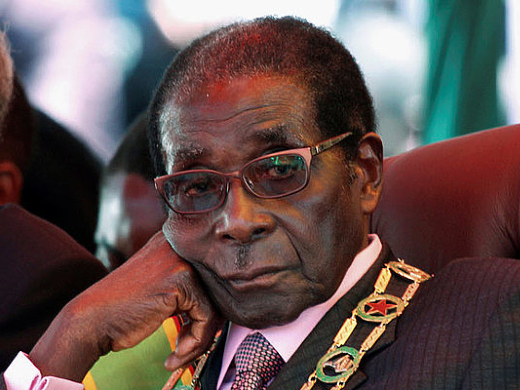 Президент Зимбабве принял условия отставки