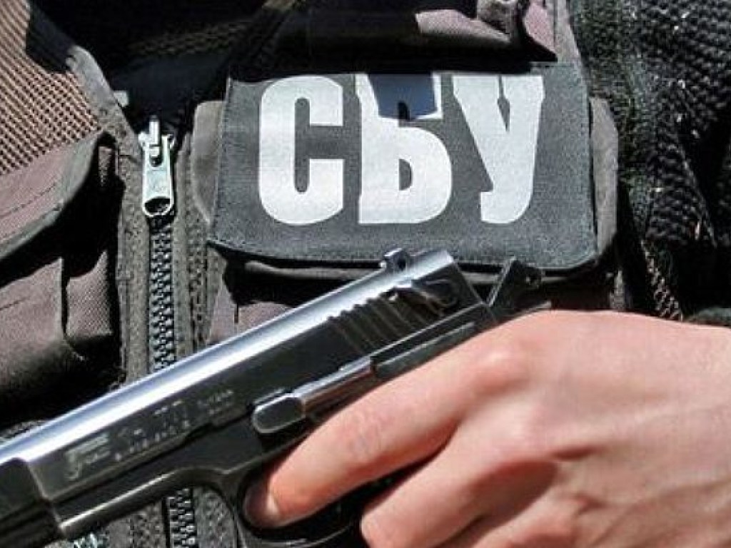 В Черкасской области наркоторговец пытался дать взятку сотруднику СБУ