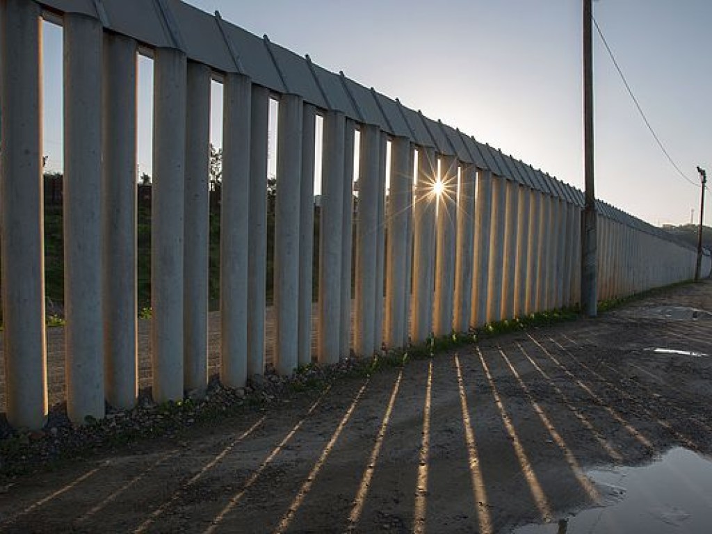 На границе с Мексикой убили американского пограничника