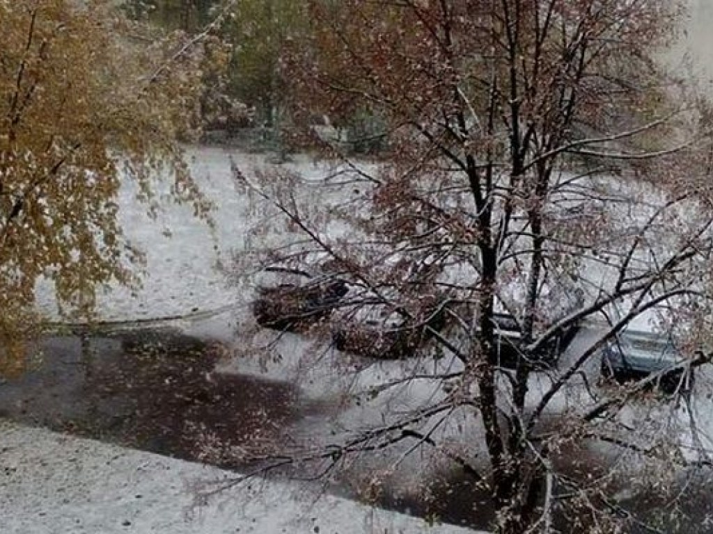 Завтра в Украине будет идти мокрый снег и похолодает