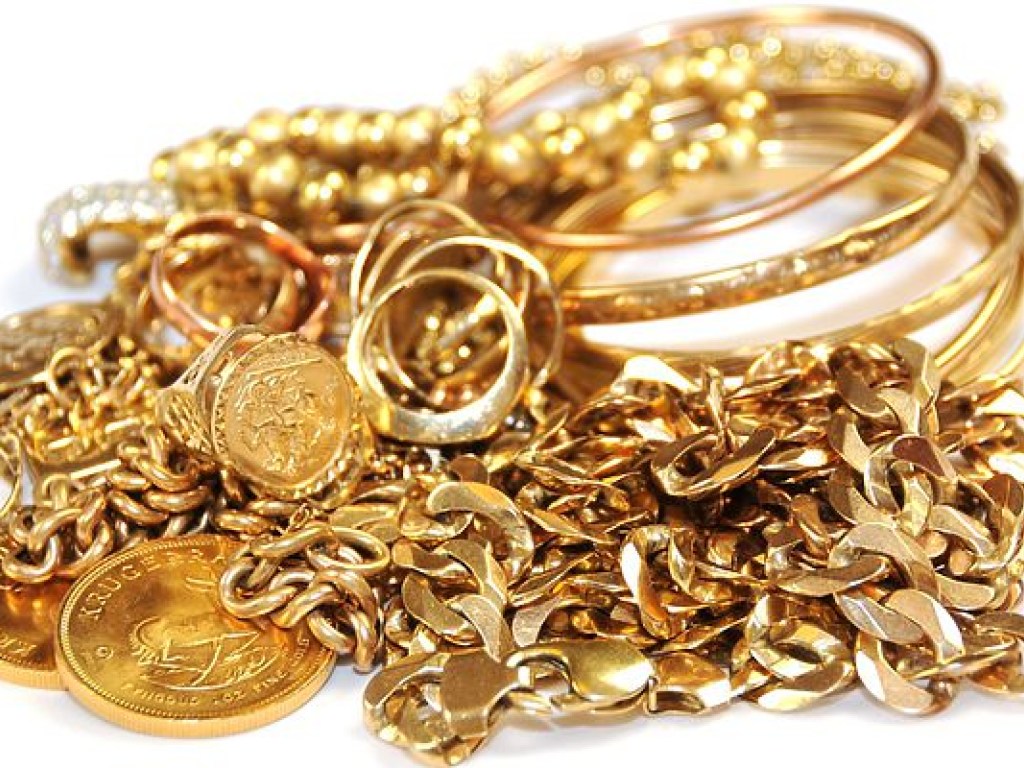 В Житомирской области неизвестные напали на предпринимателей и украли у них 30 кг золота (ФОТО)