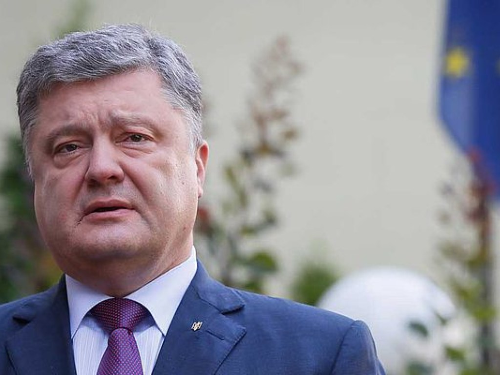 Порошенко созвал внеочередное заседание военного кабинета СНБО из-за ситуации в Луганске