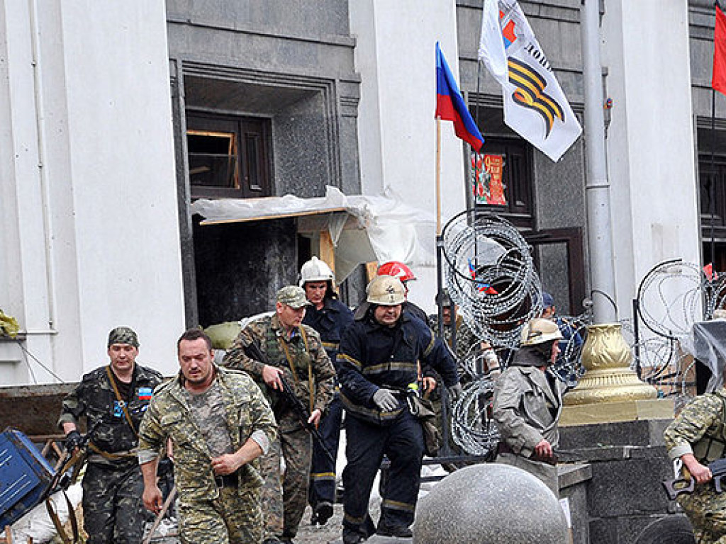 В Луганске захватили штурмом «генпрокуратуру ЛНР»