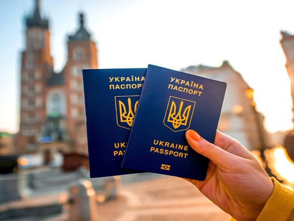 Польша может приостановить безвизовый режим для украинцев – политолог