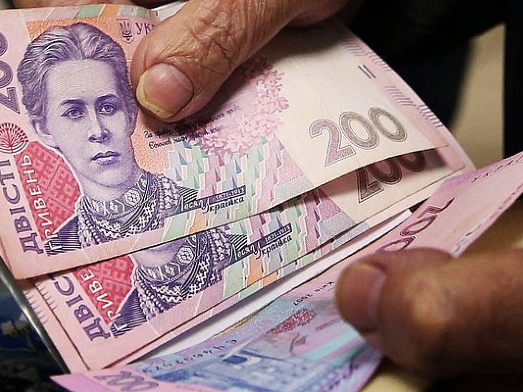 НБУ усилил контроль над операциями по приему наличных для дальнейшего их перевода