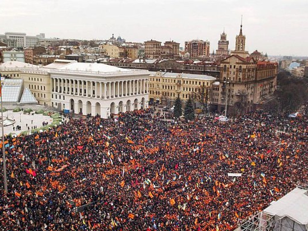 13 лет назад началась Оранжевая революция