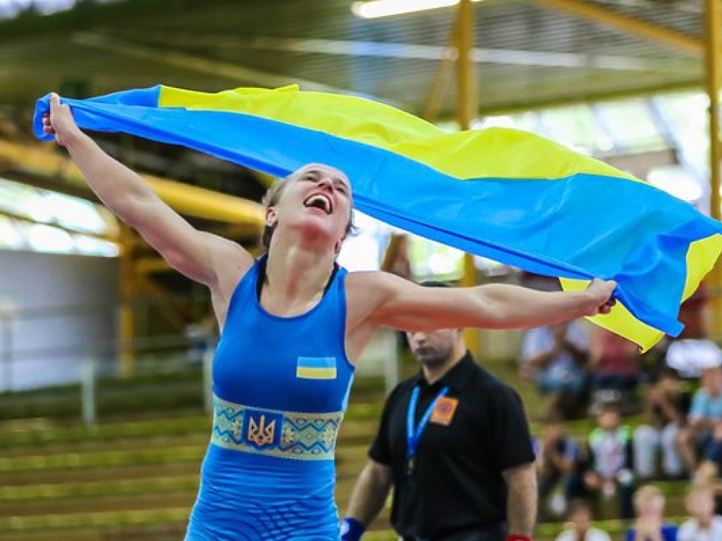Украинки завоевали три медали на чемпионате мира по вольной борьбе в Польше