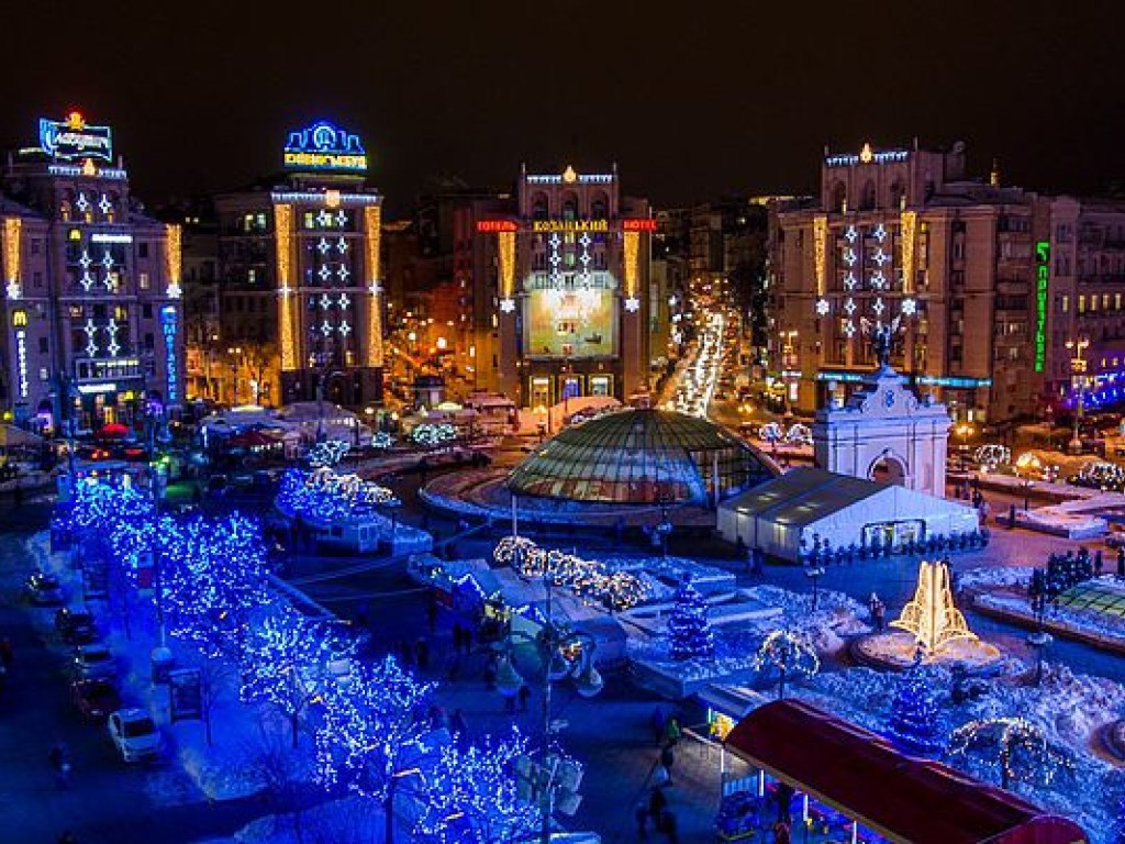 В Киеве на Новый год продлят работу транспорта и откажутся от фейерверков
