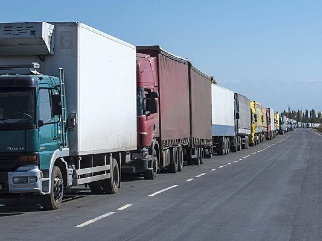 Украина договорились с Молдовой о либерализации транспортных перевозок