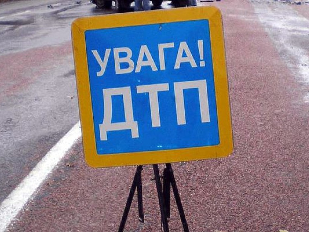 Автомобиль насмерть сбил велосипедиста в Чернивецкой области