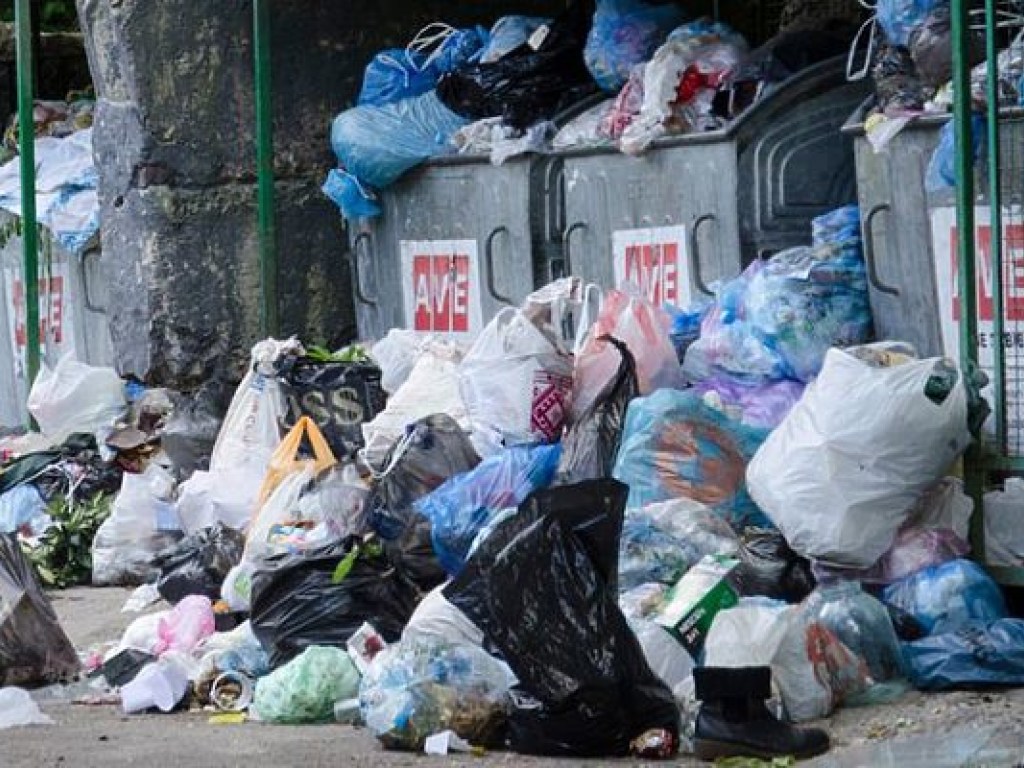 Плата за вывоз мусора: украинцам подготовили новый коммунальный сюрприз
