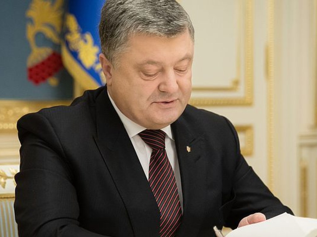 Порошенко подписал закон, который на 5 лет освобождает отечественный кинематограф от уплаты НДС