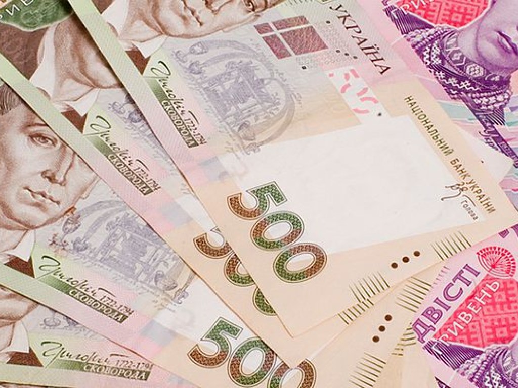 НБУ установил официальный курс на уровне 27,15 гривны за доллар