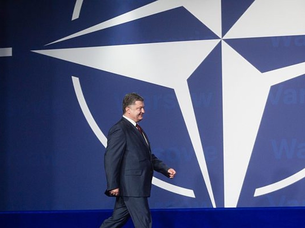 Заявления Порошенко о референдуме в НАТО и ЕС направлены лишь на ублажение электората – эксперт