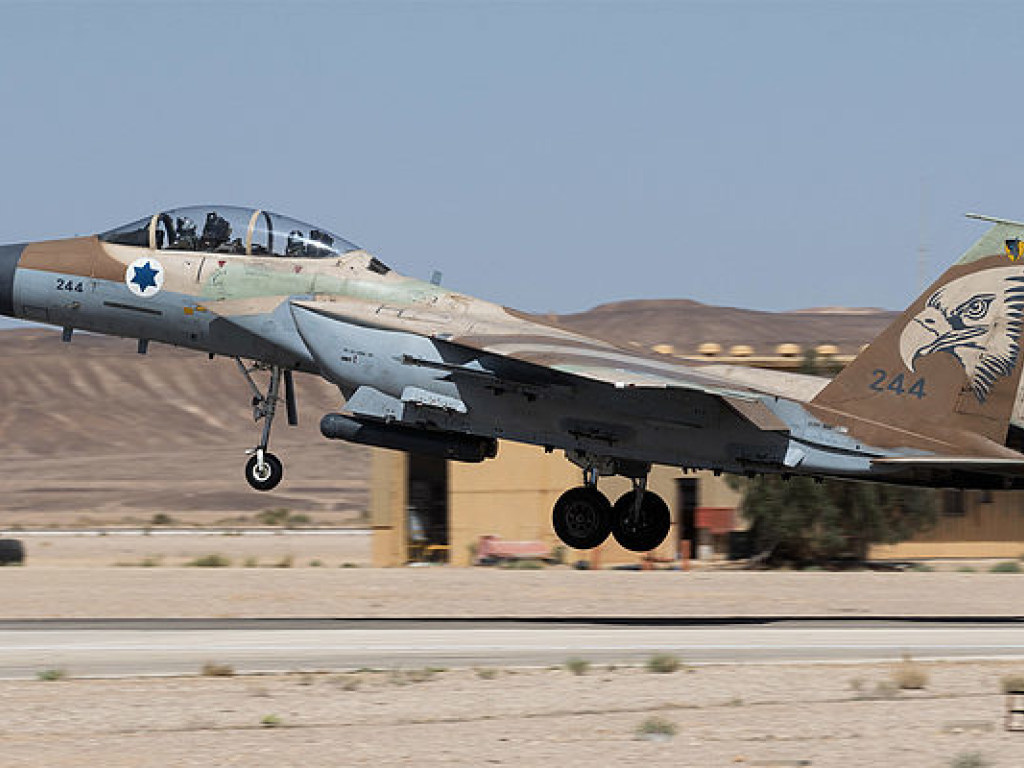Израильские ВВС атаковали иранскую военную базу в Сирии