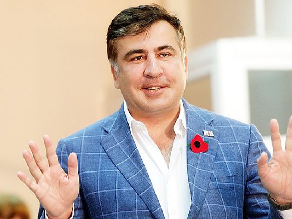 Политолог: Саакашвили пытается показать Западу поддержку своих действий среди украинцев