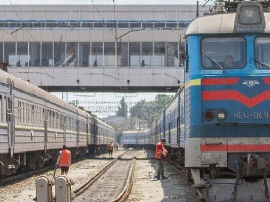 В Харьковской области поезд насмерть сбил юношу