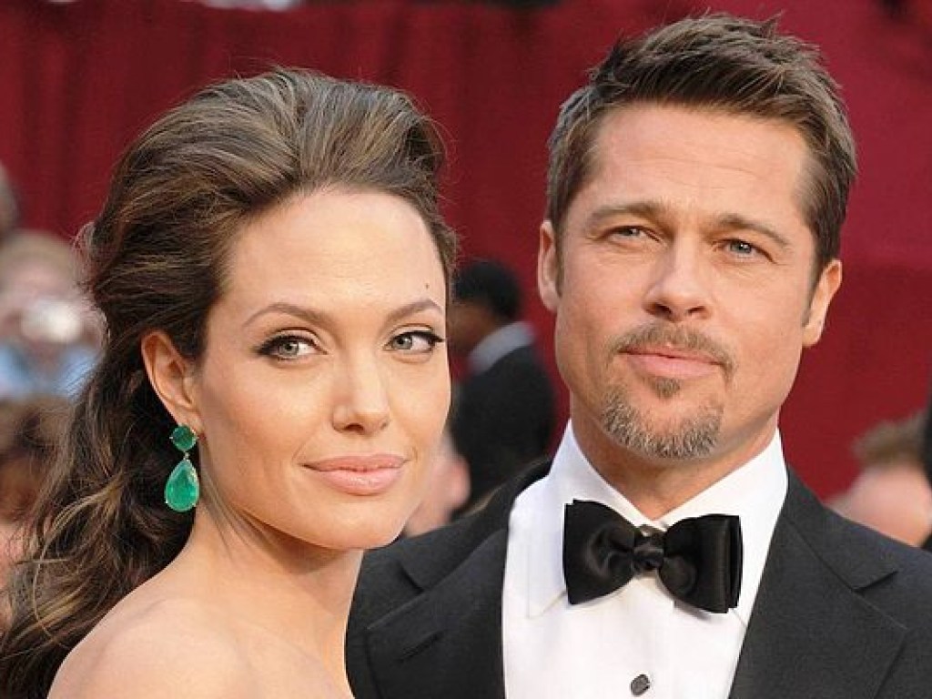 Анджелина Джоли хочет помириться с Брэдом Питтом &#8212; СМИ