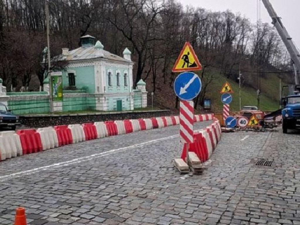 В Киеве спуск с Крещатика на Подол перекроют до 7 декабря (КАРТА)