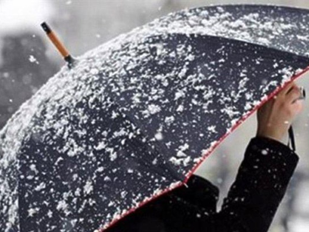 Завтра в Украине будет дождливо и снежно