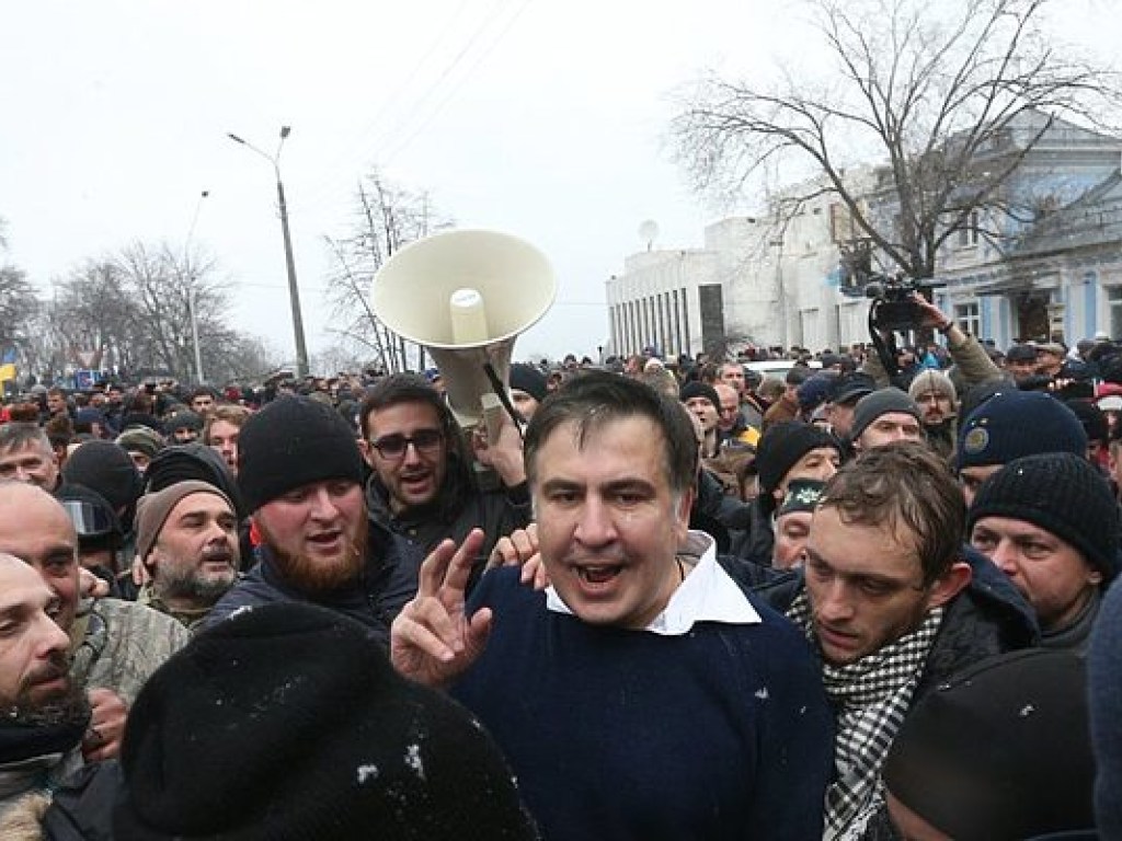 Саакашвили подал в НАБУ заявление против Луценко и Грицака (ДОКУМЕНТ)
