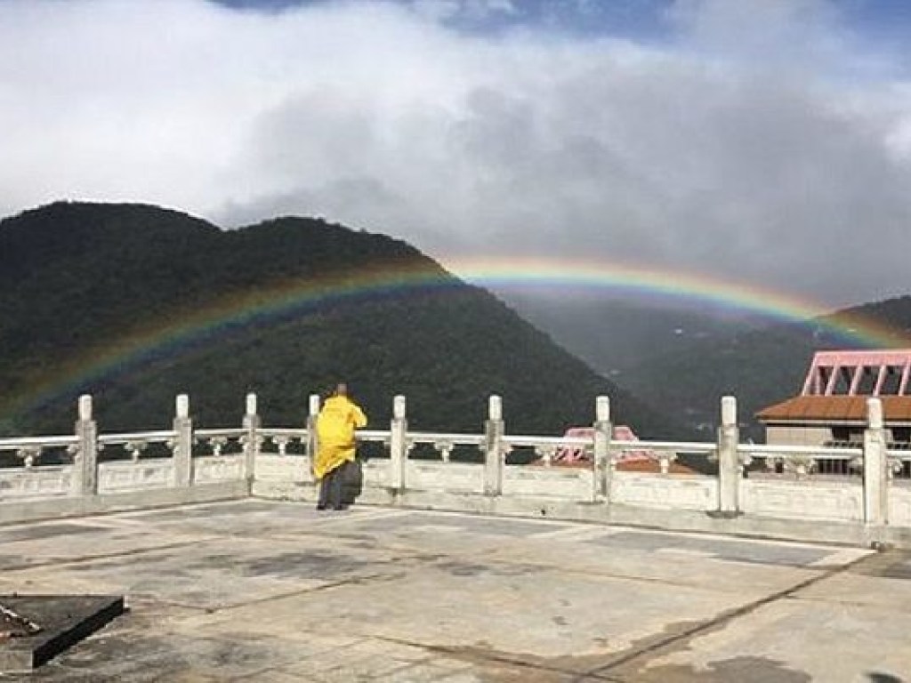 В небе на Тайване наблюдалась в течение девяти часов радуга-рекордсмен (ФОТО)