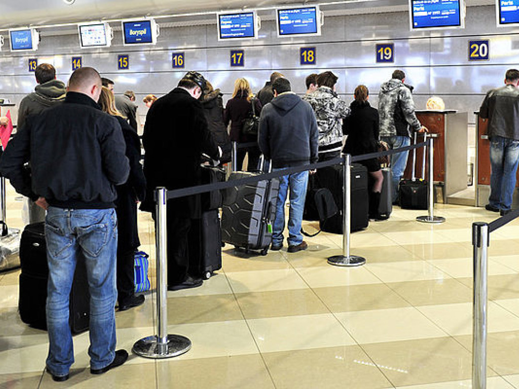 В украинских аэропортах можно стать жертвой злоумышленников, промышляющих кражей валюты