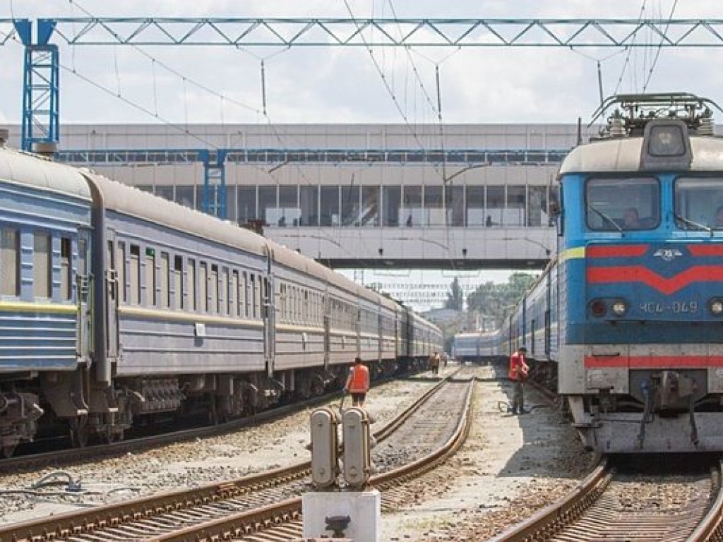 «Укрзализныця» запустила новый график движения поездов