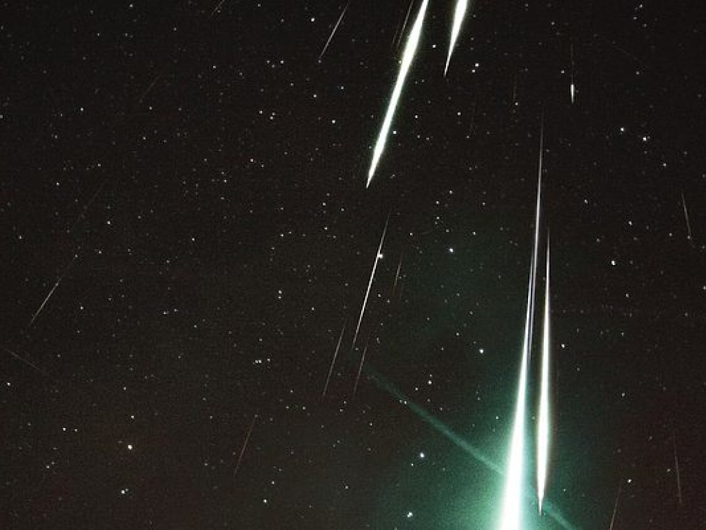 Метеорный поток Геминиды: земляне 13-14 декабря увидят самый яркий звездопад года (ВИДЕО)