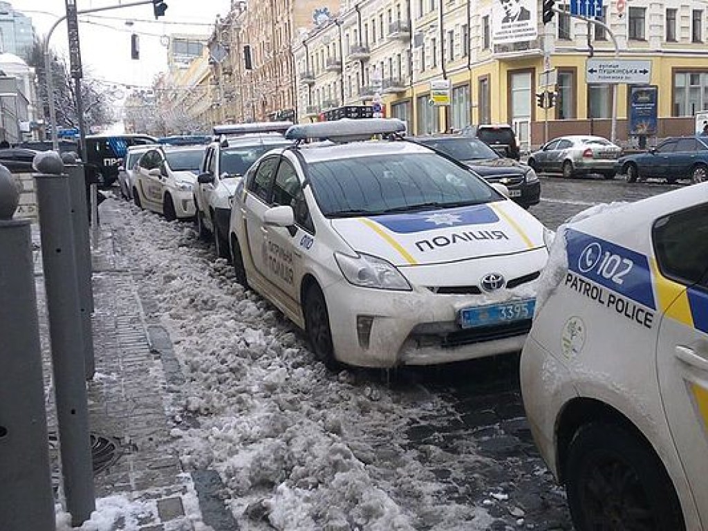 Возле Печерского суда произошел взрыв (ВИДЕО)
