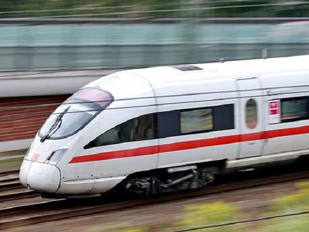 Новый немецкий сверхскоростной поезд сломался во время презентации (ФОТО)