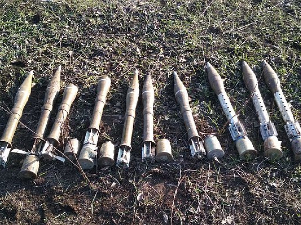В Донецкой области найден тайник с боеприпасами (ФОТО, ВИДЕО)