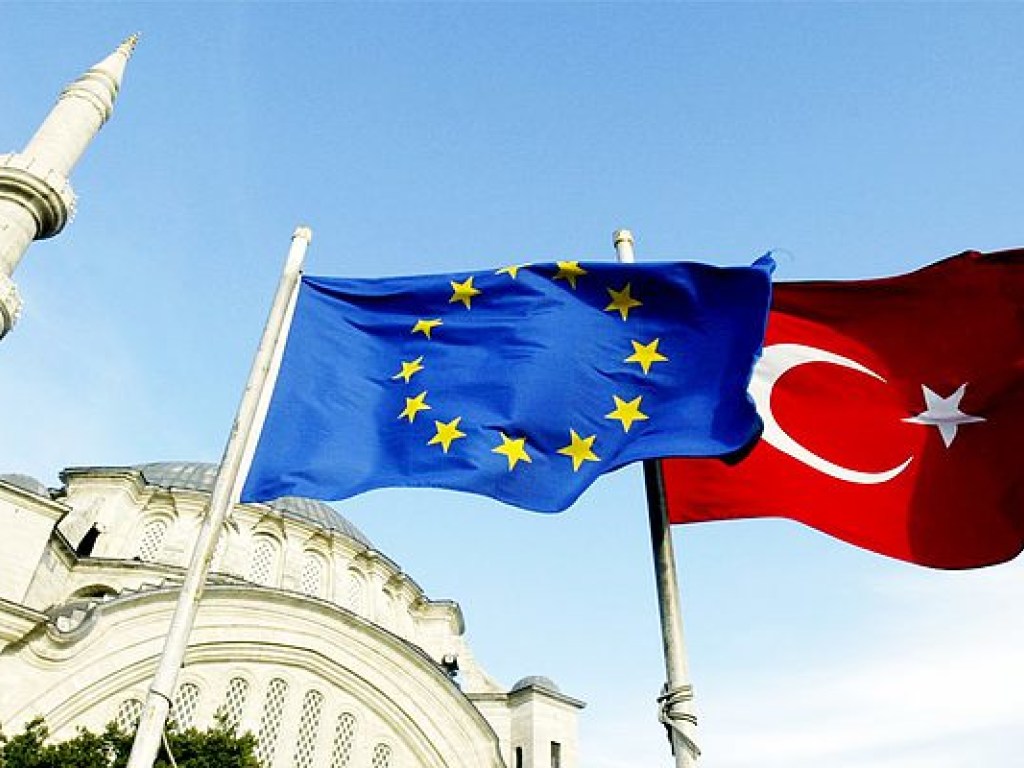 Анкара рассмотрит вопрос о своем членстве в ЕС не ранее 2020 года – турецкий аналитик