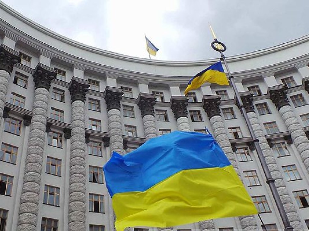 Украинская власть спровоцировала конфликты с государствами-соседями из-за принципов национализма во внешней и внутренней политике &#8212; эксперт