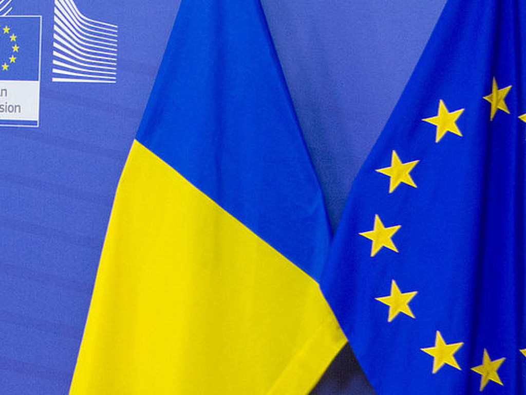 Украина вряд ли получит 600 миллионов долларов от Евросоюза до конца года — политолог