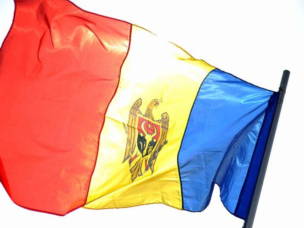 Правительство Молдовы одобрило смену государственного языка на румынский
