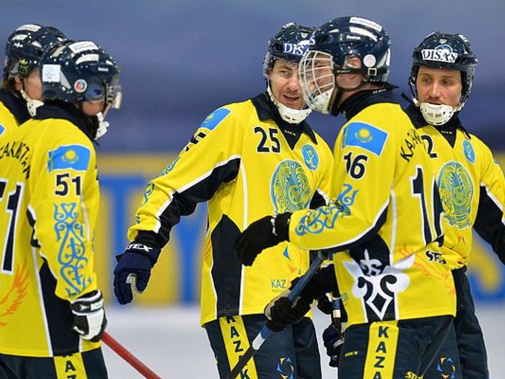 Хоккейная сборная Казахстана снова легко обыграла Украину в Броварах