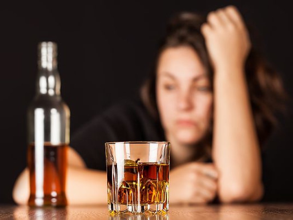 Ученые рассказали, какие дозы алкоголя разрушают мозг