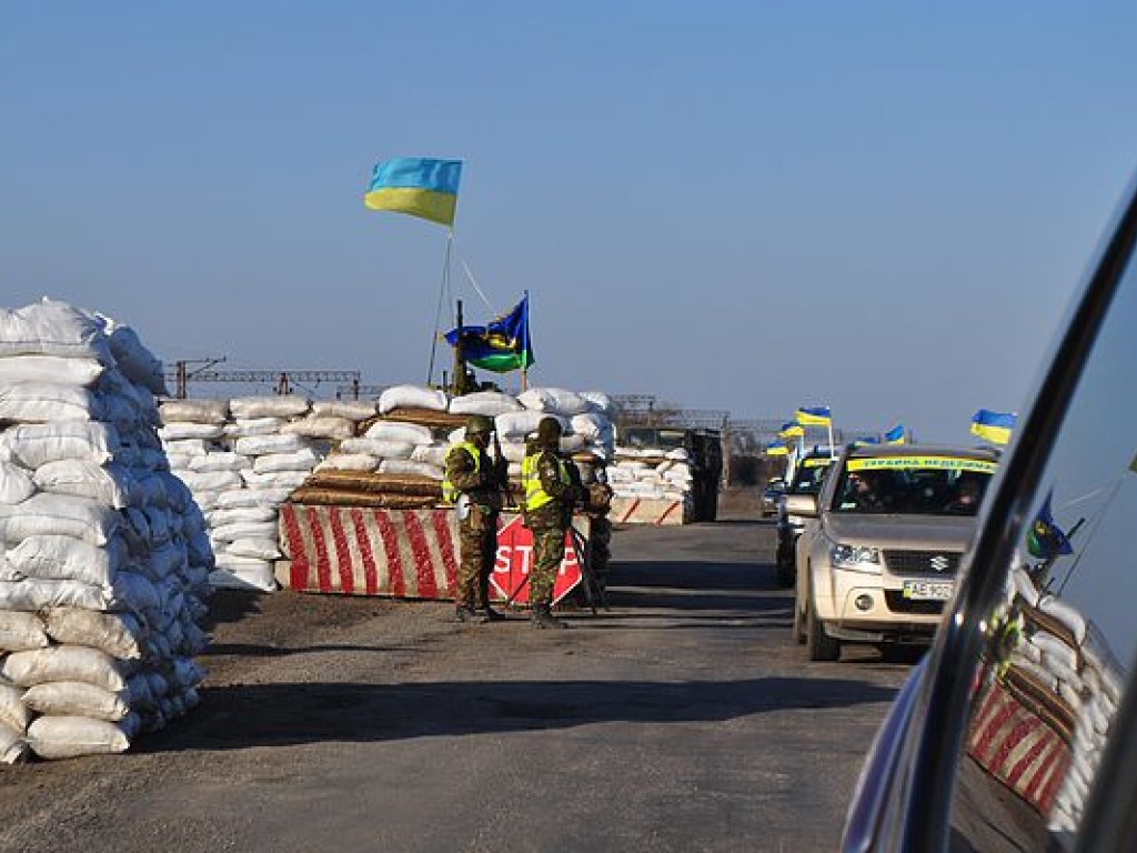 На административной границе с Крымом откроют блокпосты