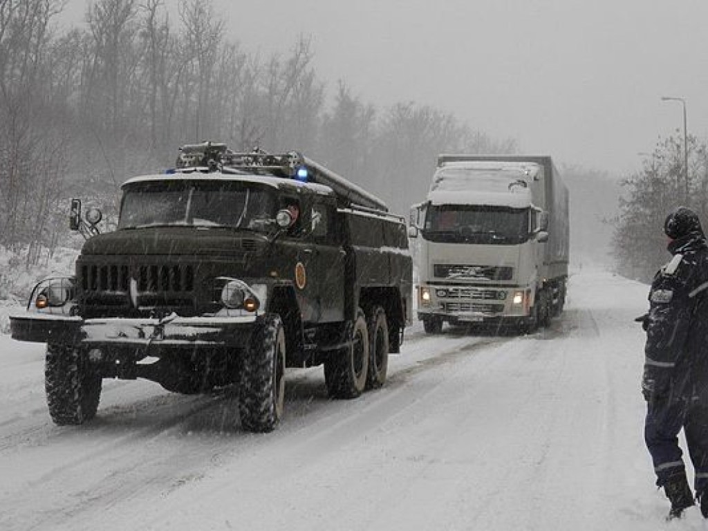 Непогода на Закарпатье: на дорогах области снято ограничение движения транспорта