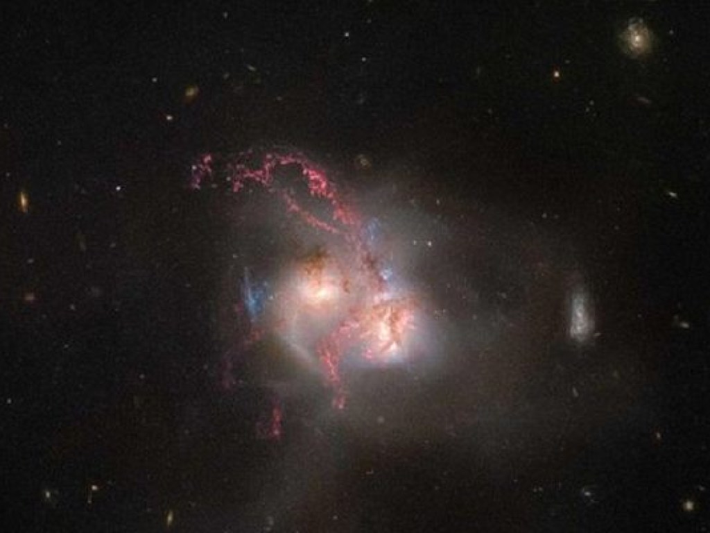 В NASA показали слияние двух галактик