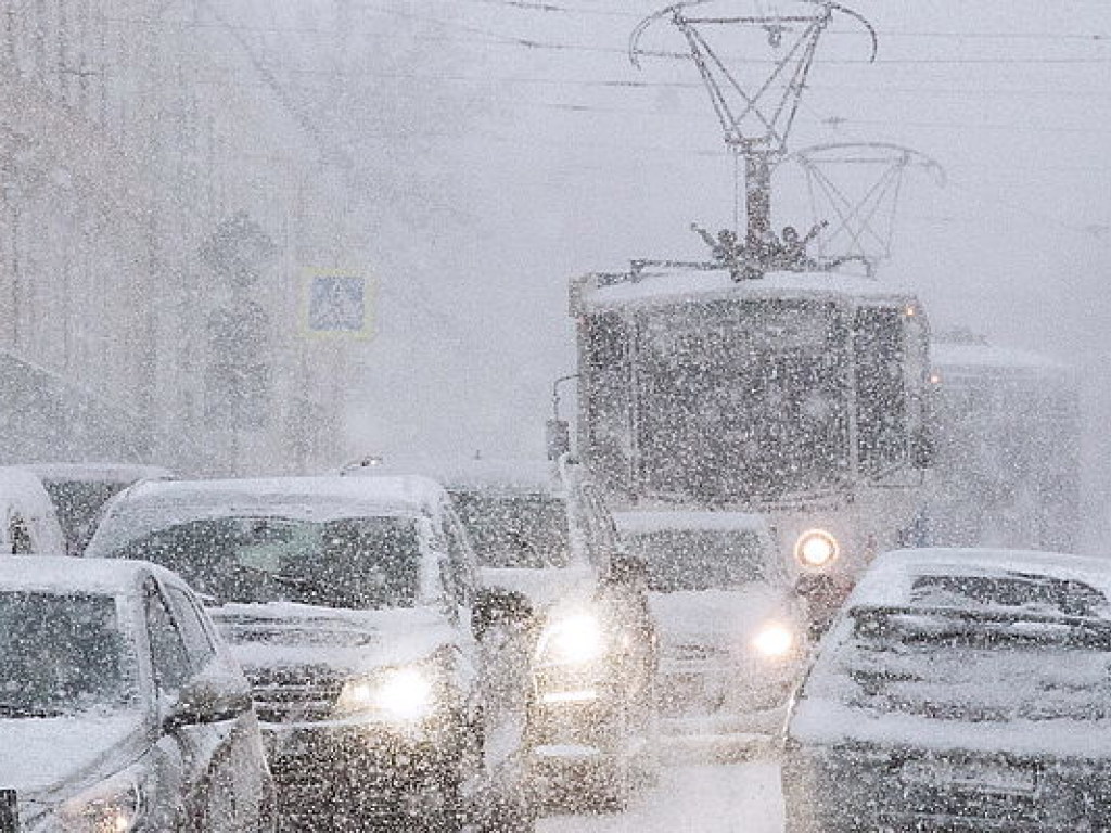 Синоптик: В понедельник циклон сделает сложной погоду в Украине (КАРТА)