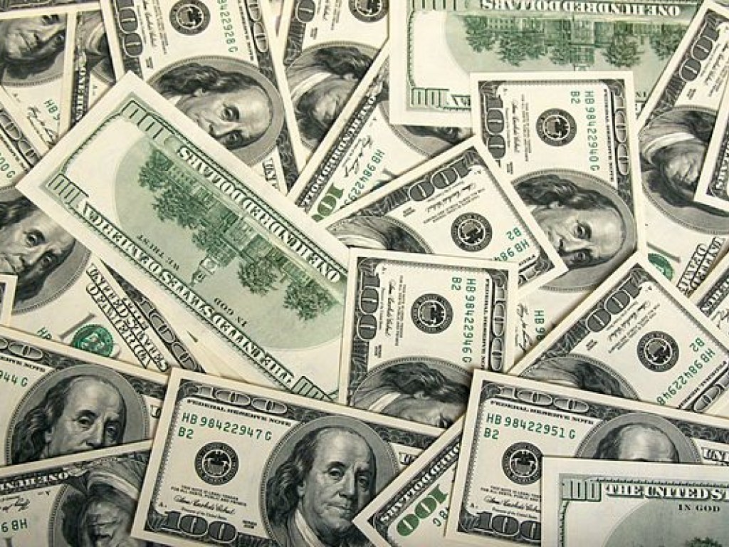 НБУ установил официальный курс на уровне 27,63 гривны за доллар