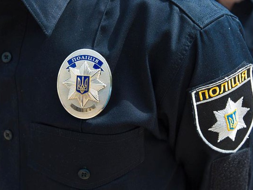 Во Львове патрульные спасли мужчину, который пытался совершить самоубийство (ФОТО)