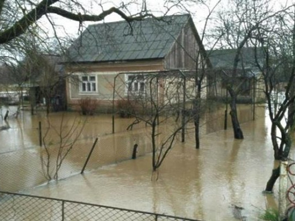 Паводок на Закарпатье: подтопленными остаются  116 домохозяйств