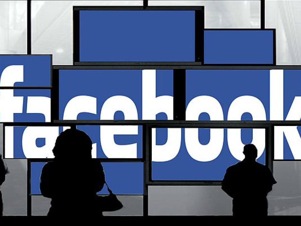 Французский регулятор обвинил Facebook в нарушении закона о защите персональных данных