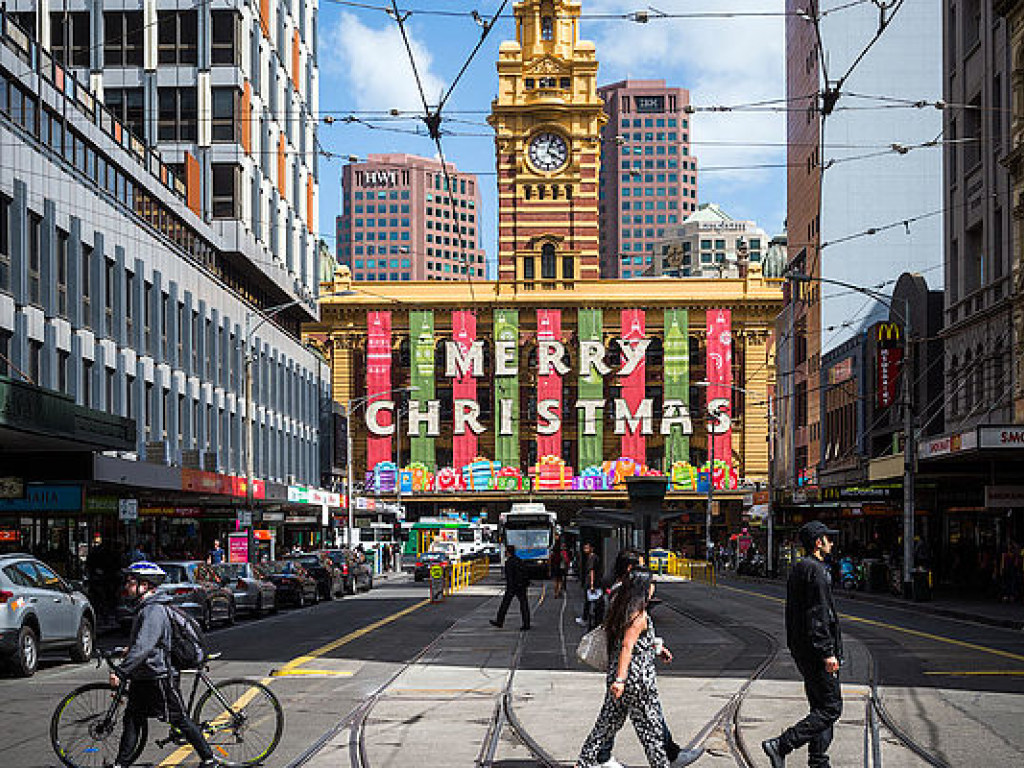 В центре Мельбурна автомобиль совершил наезд на пешеходов (ФОТО)