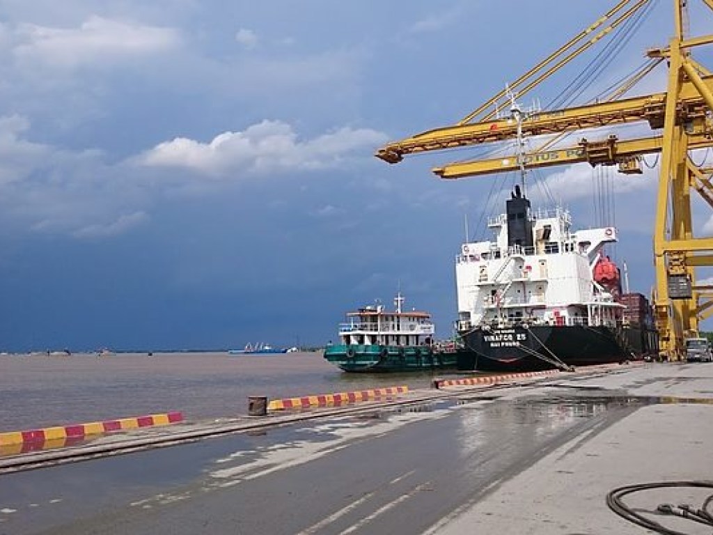 Украина вернула себе порт во Вьетнаме – Омелян